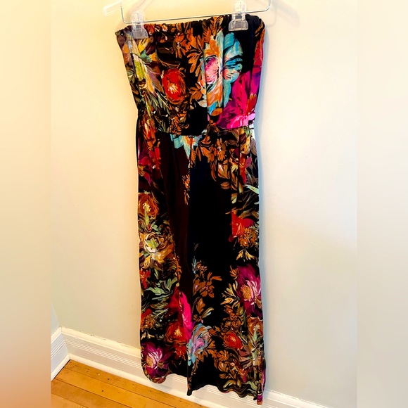 Dresses & Skirts - Floral print strapless dress